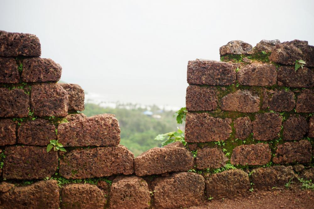 Chapora Fort - One of the Top Attractions in Goa, India - Yatra.com